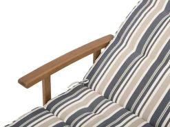 Beliani Akaasiapuinen Aurinkotuoli Raidallisella Pehmusteella Java Outlet