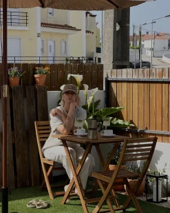 Beliani 2-Istuttava Bistrosetti Akaasia Vaalea Puu Fiji Shop