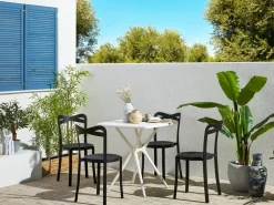 Beliani 4-Istuttava Mustavalkoinen Muovinen Puutarhakalustesetti Sersale / Camogli Sale