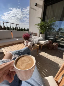 Beliani 4-Istuttava Ulkosohvaryhma Akasiapuu Vasenk. Valkoinen Cremona Online