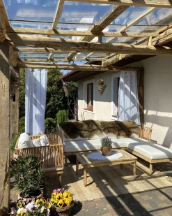 Beliani 4-Istuttava Ulkosohvaryhma Akasiapuu Vasenk. Valkoinen Cremona Online