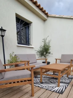 Beliani 4-Istuttava Ulkosohvaryhma Akaasia Vaalea Puu Manila Fashion