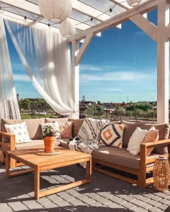 Beliani 4-Istuttava Ulkosohvaryhma Akaasia Oikeak. Vaalea Puu Timor Fashion