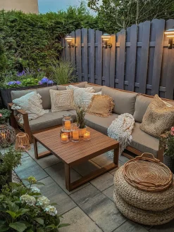 Beliani 4-Istuttava Ulkosohvaryhma Akaasia Oikeak. Vaalea Puu Timor Fashion