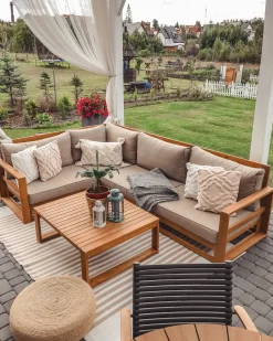 Beliani 4-Istuttava Ulkosohvaryhma Akaasia Oikeak. Vaalea Puu Timor Fashion