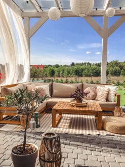 Beliani 4-Istuttava Ulkosohvaryhma Akaasia Oikeak. Vaalea Puu Timor Fashion