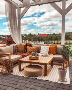 Beliani 4-Istuttava Ulkosohvaryhma Akaasia Oikeak. Vaalea Puu Timor Fashion