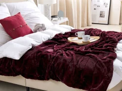 Beliani Kaksipuolinen Viininpunainen Huopa 180 X 220 Cm Tantan Fashion