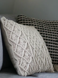 Beliani Koristetyyny 45 X 45 Cm Mustavalkoinen Yoncali Cheap