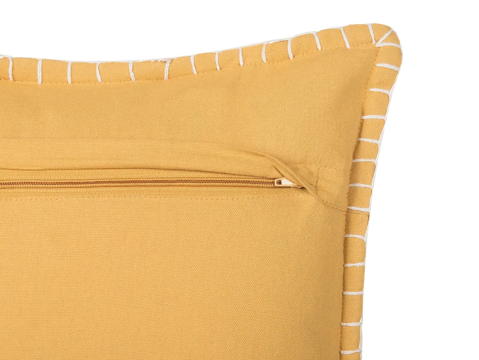 Beliani Koristetyyny Keltainen Kohokuvioitu 45 X 45 Cm 2 Kpl Kavalam Clearance