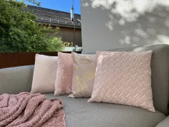 Beliani Koristetyyny Sametti Vaaleanpunainen 45 X 45 Cm 2 Kpl Hosta Cheap