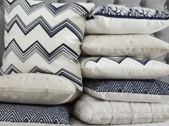 Beliani Koristetyynysetti Mustavalkoinen Siksak-Kuvio 45X45Cm Nerine New