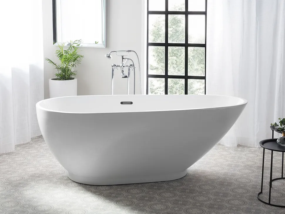 Beliani Kylpyamme Vapaasti Seisova Valkoinen 173 X 82 Cm Guiana Clearance