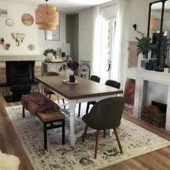 Beliani Lampaantalja Ruskea Uluru Fashion