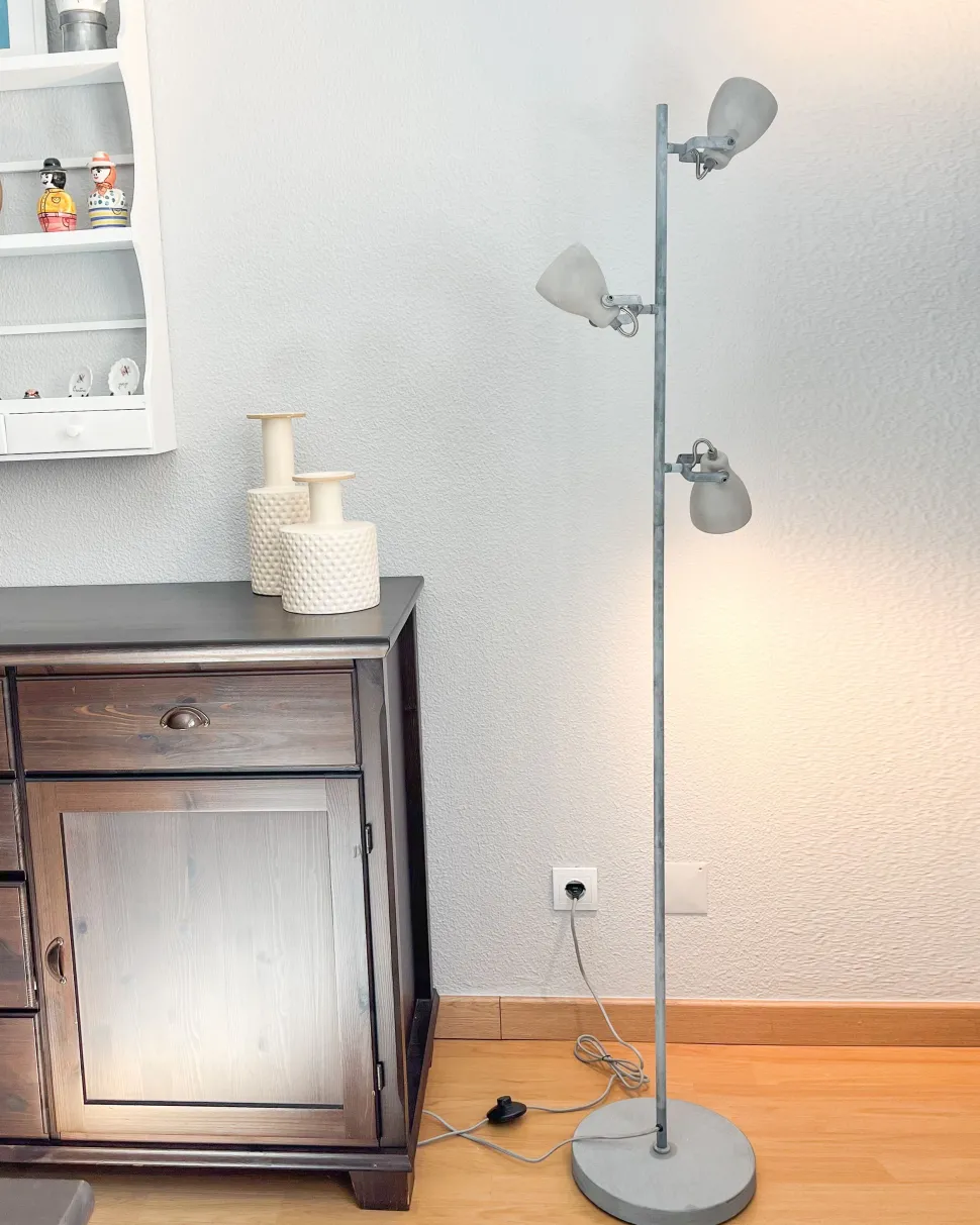 Beliani Lattiavalaisin 3 Polttimoa Betoni Vaaleanharmaa Mistago Sale