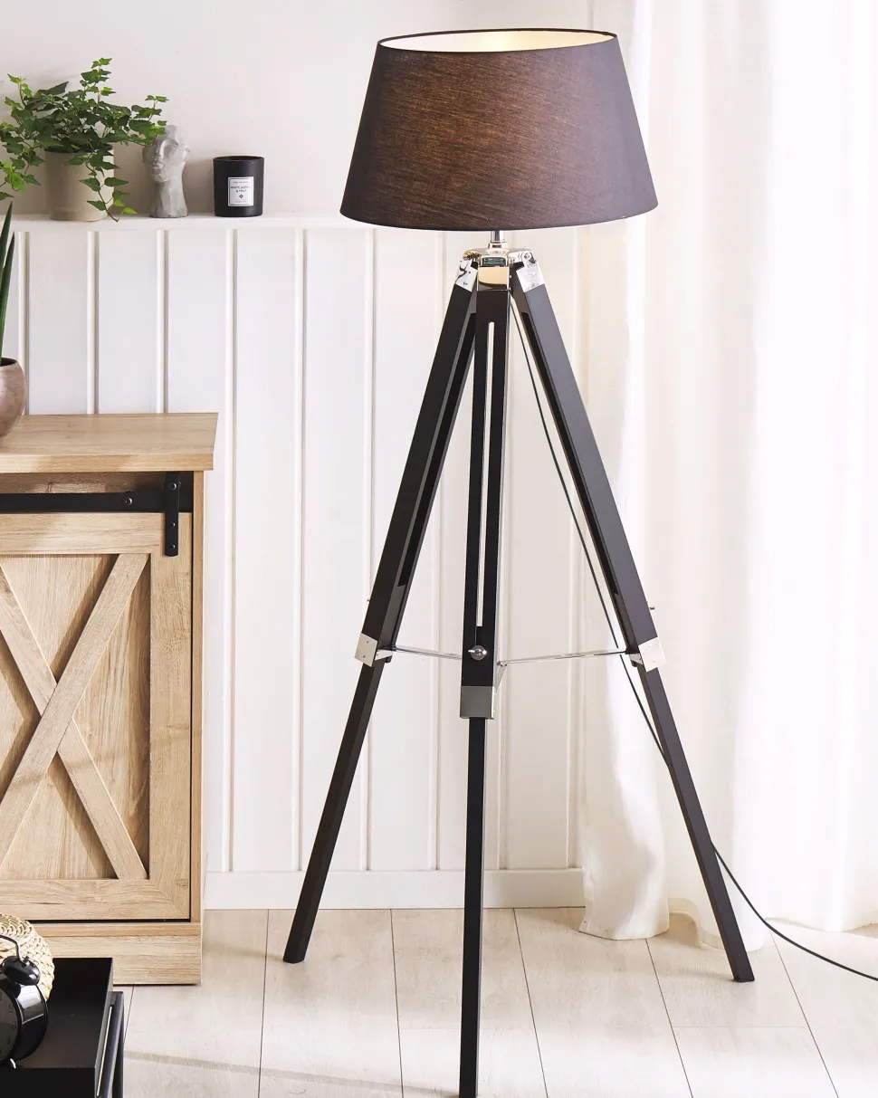 Beliani Lattiavalaisin Manty Musta Madeira Shop