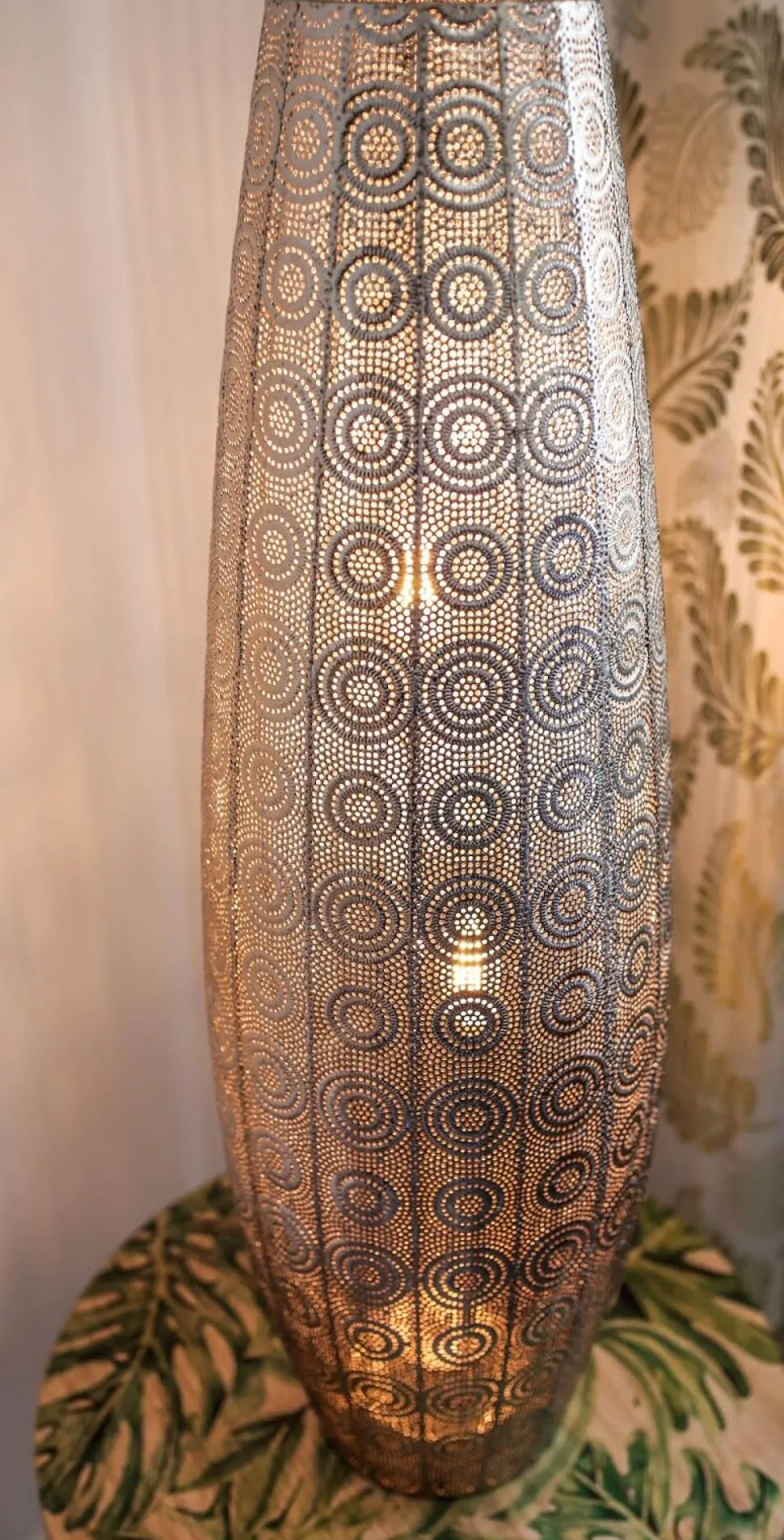 Beliani Lattiavalaisin Metalli Hopea Maringa Sale