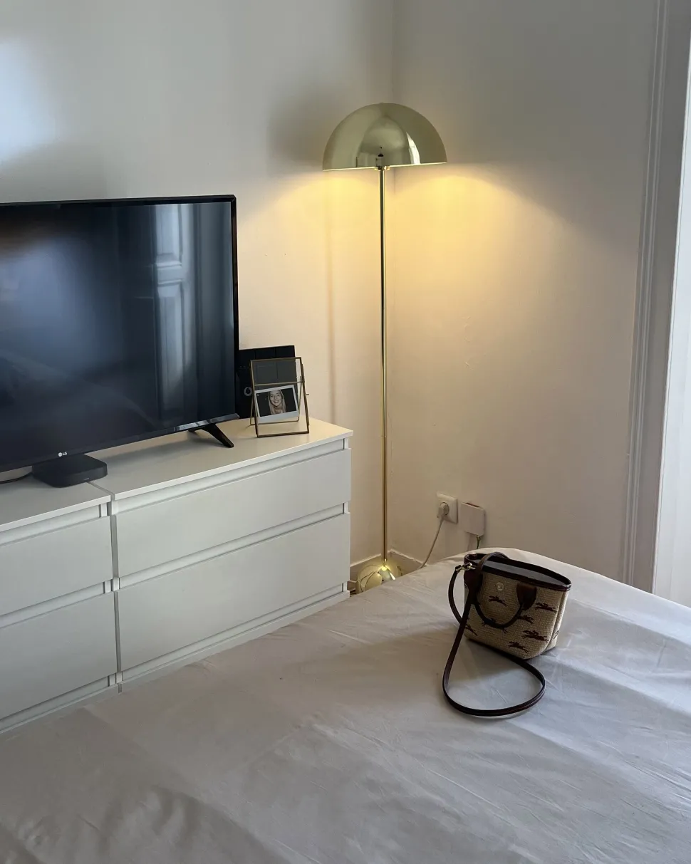 Beliani Lattiavalaisin Metalli Kulta Macasia Fashion