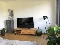 Beliani Lattiavalaisin Metalli Musta Tamega Clearance