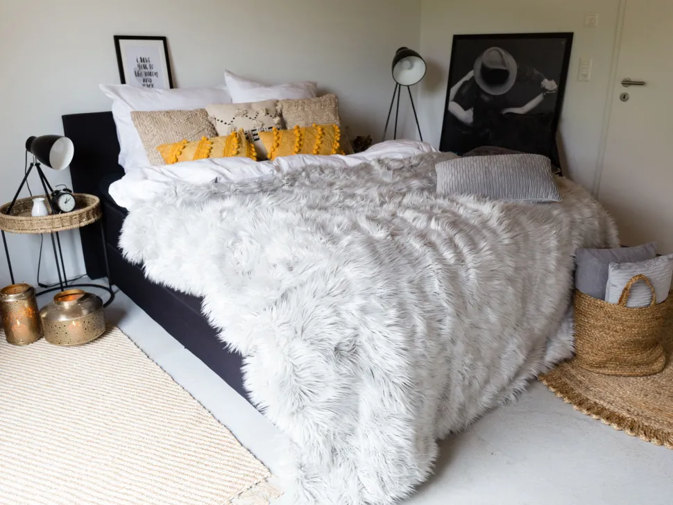 Beliani Lattiavalaisin Metalli Musta Tamega Clearance