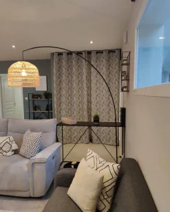 Beliani Lattiavalaisin Rottinki Luonnonvari/Musta Guaviare Clearance