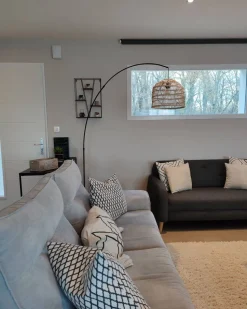 Beliani Lattiavalaisin Rottinki Luonnonvari/Musta Guaviare Clearance