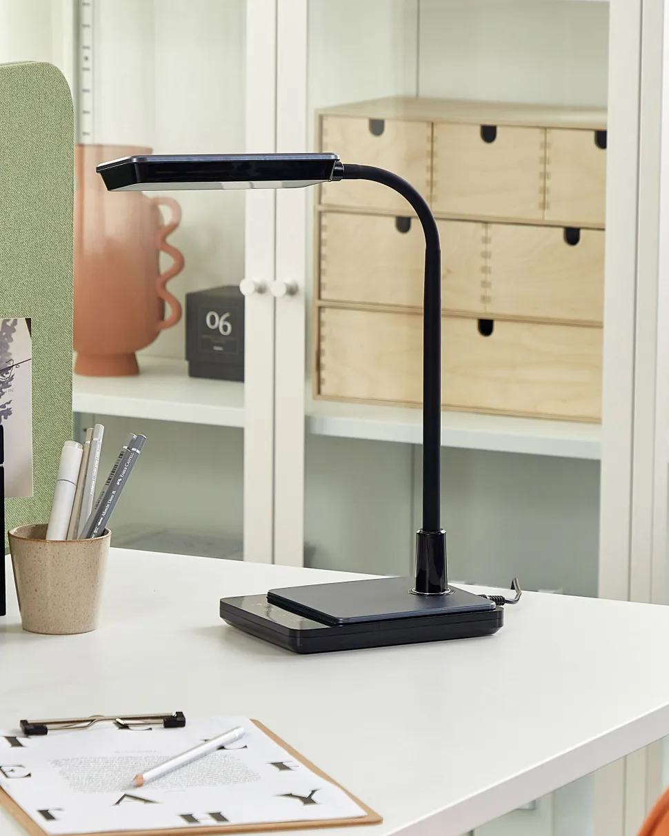 Beliani Led-Poytavalaisin Musta Centaurus Store