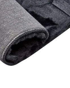 Beliani Matto Janiksen Tekoturkis Musta 160 X 230 Cm Thatta Hot