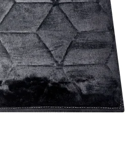 Beliani Matto Janiksen Tekoturkis Musta 160 X 230 Cm Thatta Hot