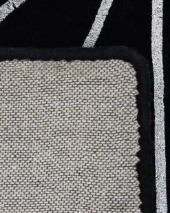 Beliani Matto Viskoosi Musta/Hopea 160 X 230 Cm Sibel Discount