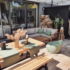 Beliani Penkki Musta Scania Sale