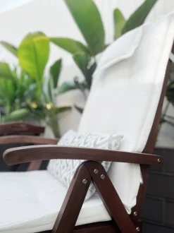 Beliani Poyta Ja 2 Tuolia Luonnonvalkoisilla Tyynyilla Toscana Sale