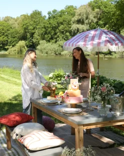 Beliani Poytaryhma 6-Istuttava - Poyta Ja 2 Penkkia Harmaa Ostuni Online