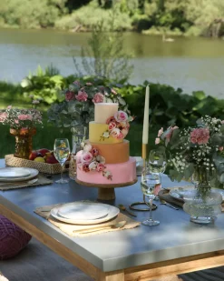 Beliani Poytaryhma 6-Istuttava - Poyta Ja 2 Penkkia Harmaa Ostuni Online