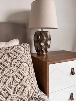 Beliani Poytavalaisin Keraaminen Valkoinen/Kulta Allika Shop