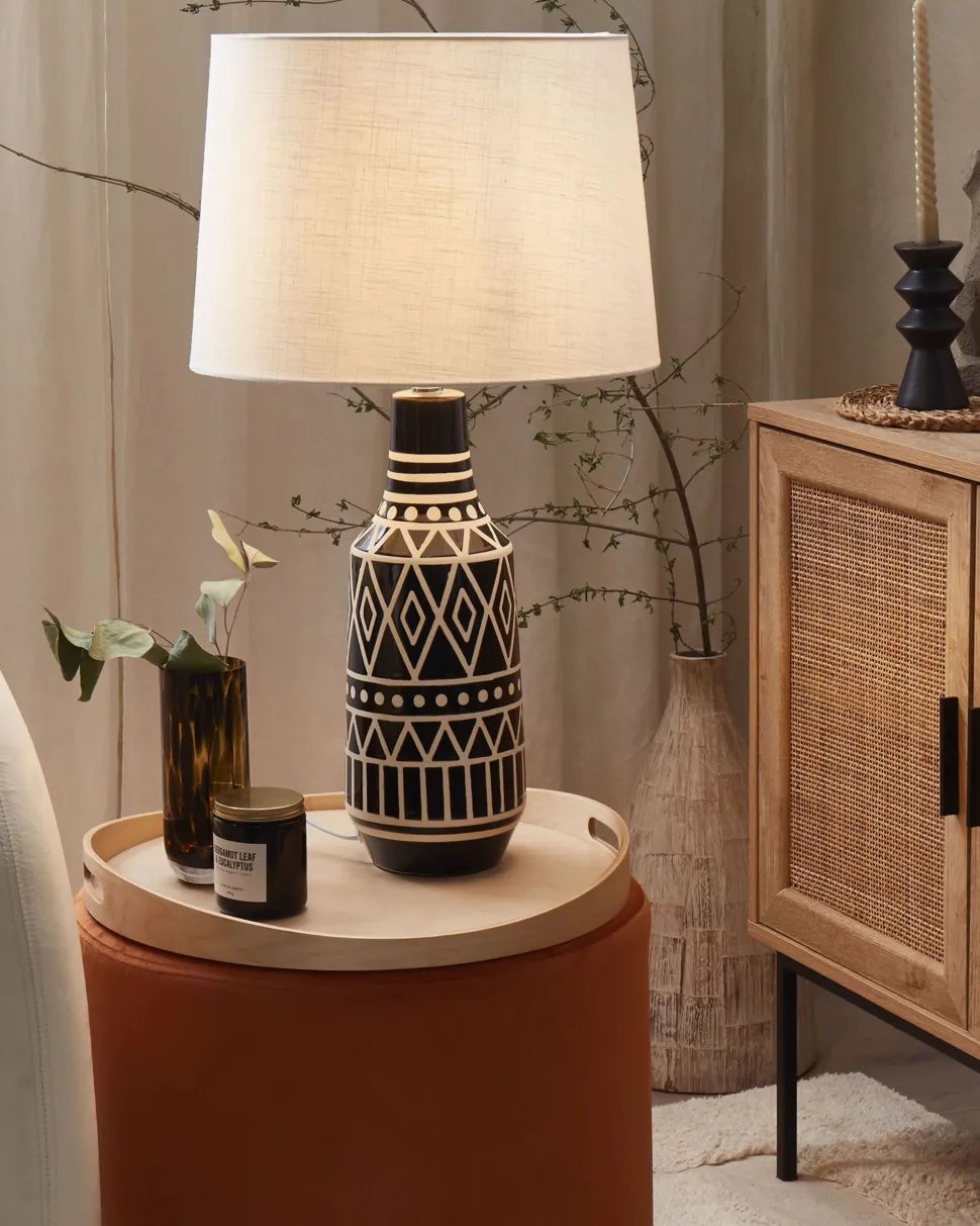 Beliani Poytavalaisin Keraaminen Musta Shebelle Hot