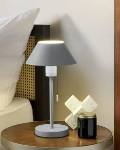 Beliani Poytavalaisin Rauta Vaaleanharmaa Caparo Store