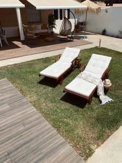 Beliani Puinen Aurinkotuoli Luonnonvalkoisella Pehmusteella Toscana Discount