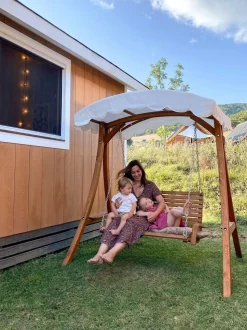 Beliani Puinen Pihakeinu Katoksella Beige Andria Best Sale