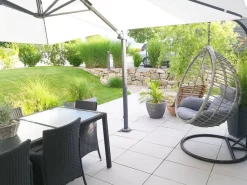 Beliani Riipputuoli Jalustalla Polyrottinki Harmaa Tollo Best