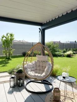 Beliani Riipputuoli Jalustalla Polyrottinki Luonnonvari Arsita Shop