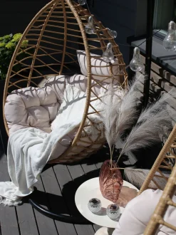 Beliani Riipputuoli Jalustalla Polyrottinki Luonnonvari Arsita Shop