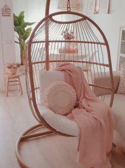 Beliani Riipputuoli Jalustalla Polyrottinki Luonnonvari Alba Discount