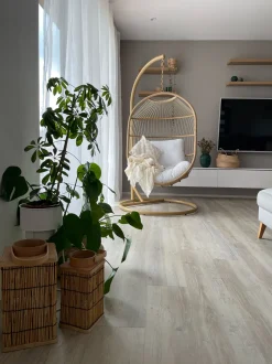 Beliani Riipputuoli Jalustalla Polyrottinki Luonnonvari Alba Discount