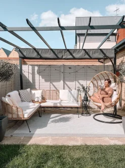 Beliani Riipputuoli Jalustalla Polyrottinki Luonnonvari Aspio Flash Sale