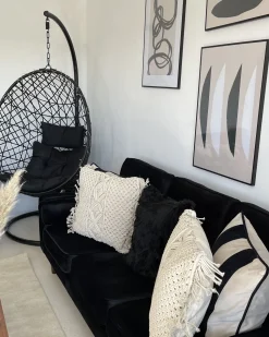 Beliani Riipputuoli Jalustalla Polyrottinki Musta Alatri Cheap