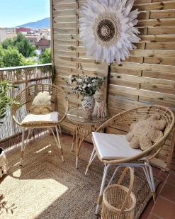 Beliani Riipputuoli Jalustalla Polyrottinki Beige Allera Store