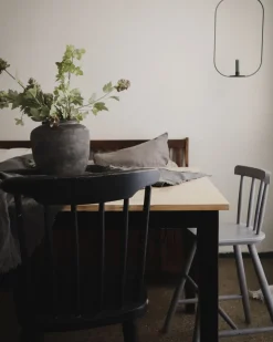 Beliani Ruokapoyta Kumipuu Vaalea Puu/Musta 150 X 90 Cm Georgia Flash Sale