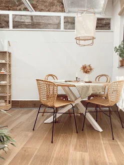 Beliani Ruokapoyta Vaalea Puu/Valkoinen 120 Cm Jacksonville Best