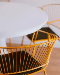 Beliani Ruokapoyta Valkoinen 100 Cm Akron Store